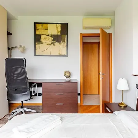 Apartamento Oasi Di Relax Con Box Privato E Balcone, Vicino M1 Milão