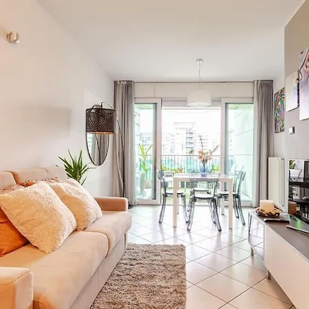 Oasi Di Relax Con Box Privato E Balcone, Vicino M1 Apartamento *